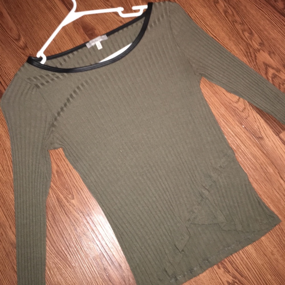 Charlotte Russe Long Sleeve Crop Top